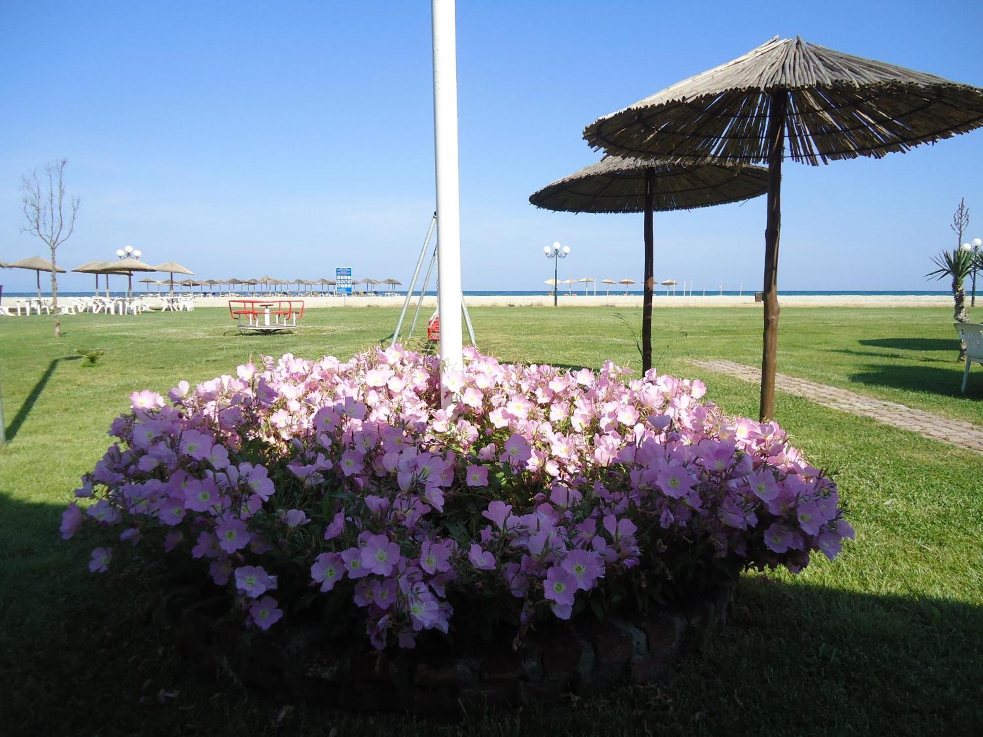 Lidra Hotel Korinós Exterior foto