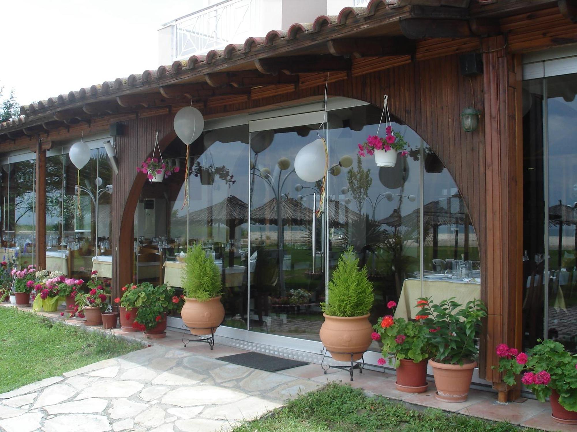 Lidra Hotel Korinós Exterior foto