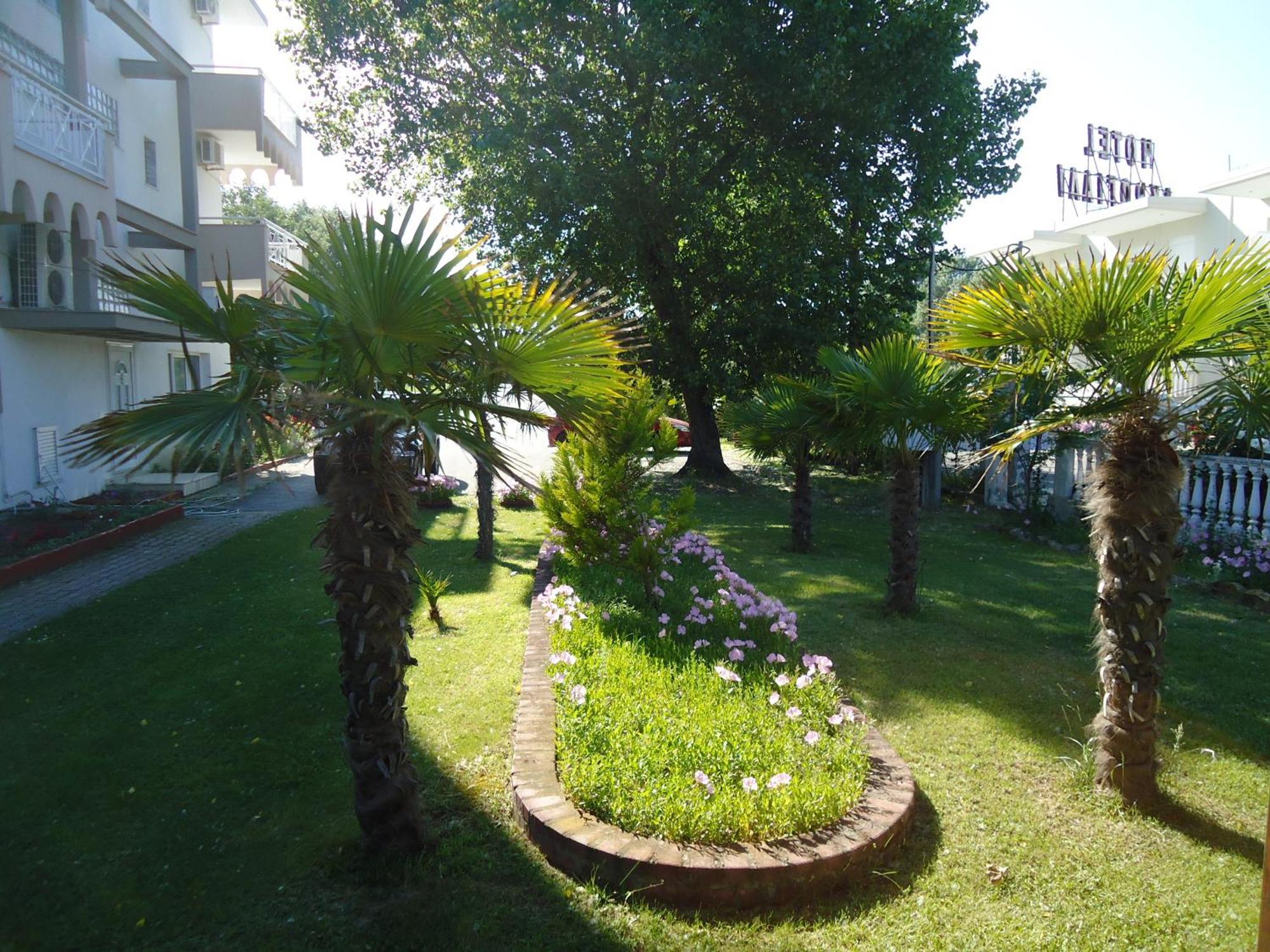 Lidra Hotel Korinós Exterior foto